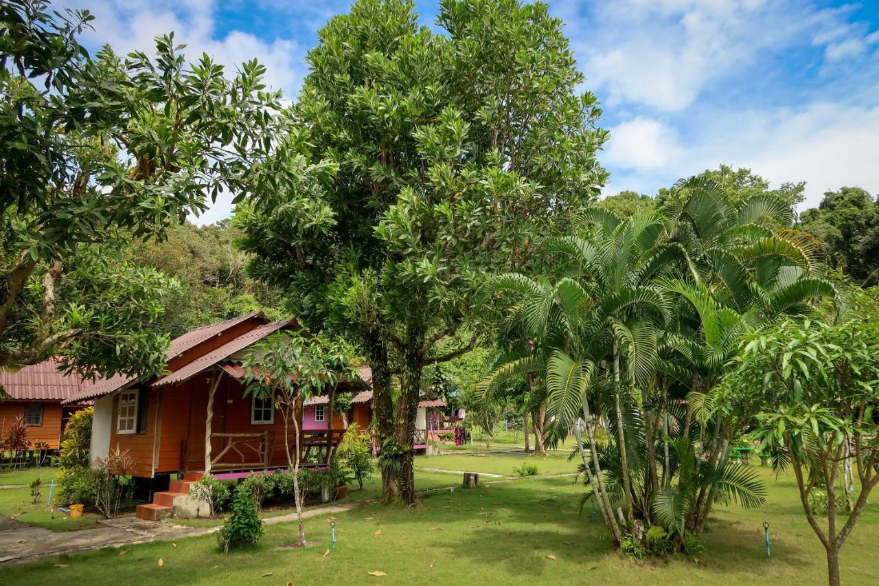 The Mermaid House Ko Kut Exterior photo